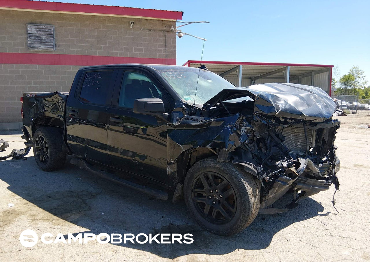 2022 Chevrolet Silverado 1500 4wd  Short Bed Custom, uszkodzenie: Przód, Iaai lot 45325523