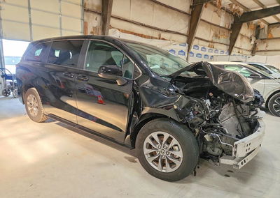 2025 Toyota Sienna Le, daño Frontal, Copart lote 62854686, foto 4 de 6