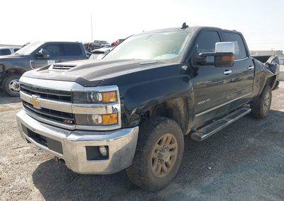 2019 Chevrolet Silverado 3500hd Ltz, daño Left & Right Side, Iaai lote 45456040, foto 2 de 6