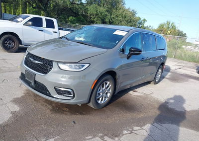 2025 Chrysler Pacifica Select, daño Frontal, Iaai lote 45827481, foto 2 de 6