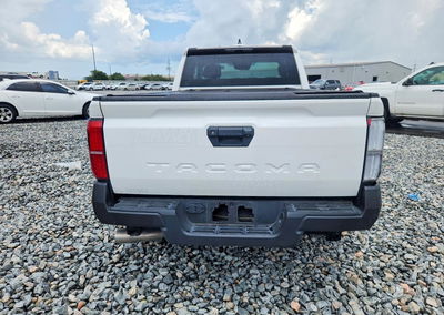 2024 Toyota Tacoma Sr, daño Lateral, Copart lote 62664006, foto 6 de 12