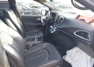 2025 Chrysler Pacifica Select, daño Frontal, Iaai lote 45827481, foto 5 de 6
