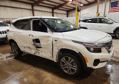 2021 Kia Seltos Lx, uszkodzenie: Bok, Copart lot 63824586, zdjęcie 4 z 6