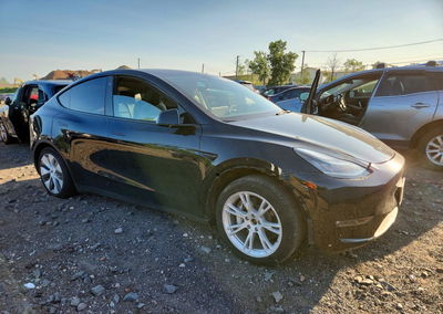 2022 Tesla Model Y, daño Inundación, Copart lote 61929016, foto 4 de 6