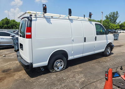2024 Chevrolet Express G2500, uszkodzenie: Przód, Copart lot 65653336, zdjęcie 3 z 6