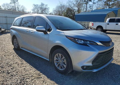 2025 Toyota Sienna Xle, daño Trasero, Copart lote 78603025, foto 4 de 6
