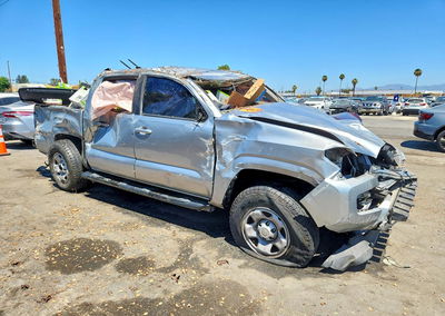 2022 Toyota Tacoma Sr, daño Volcadura, Copart lote 61837076, foto 4 de 6