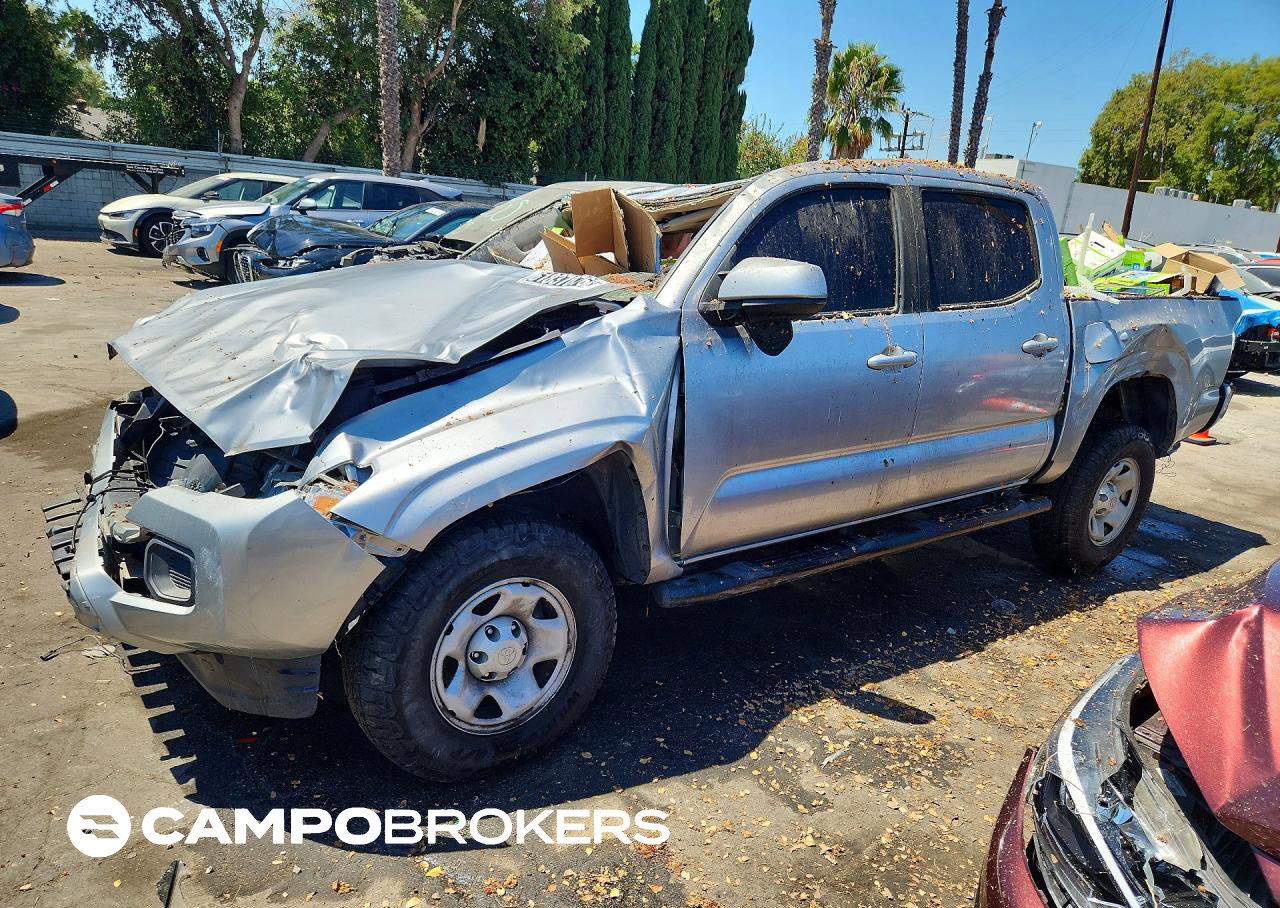 2022 Toyota Tacoma Sr, daño Volcadura, Copart lote 61837076