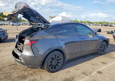 2023 Tesla Model Y, daño Frontal, Copart lote 64799176, foto 3 de 6
