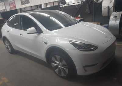 2021 Tesla Model Y Standard Range Rear-wheel Drive, daño Suspensión, Iaai lote 45604264