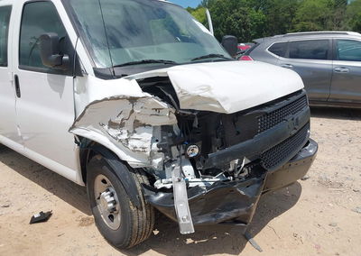 2024 Chevrolet Express Cargo Rwd 2500 Regular Wheelbase Wt, uszkodzenie: Przód, Iaai lot 45457869, zdjęcie 6 z 6