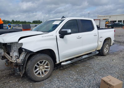 2020 Chevrolet Silverado 1500 2wd  Short Bed Lt, Front End damage, Iaai lot 45691563, photo 2 of 11