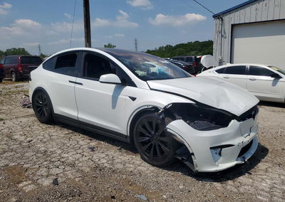 2022 Tesla Model X, daño Frontal, Copart lote 61005636, foto 4 de 14