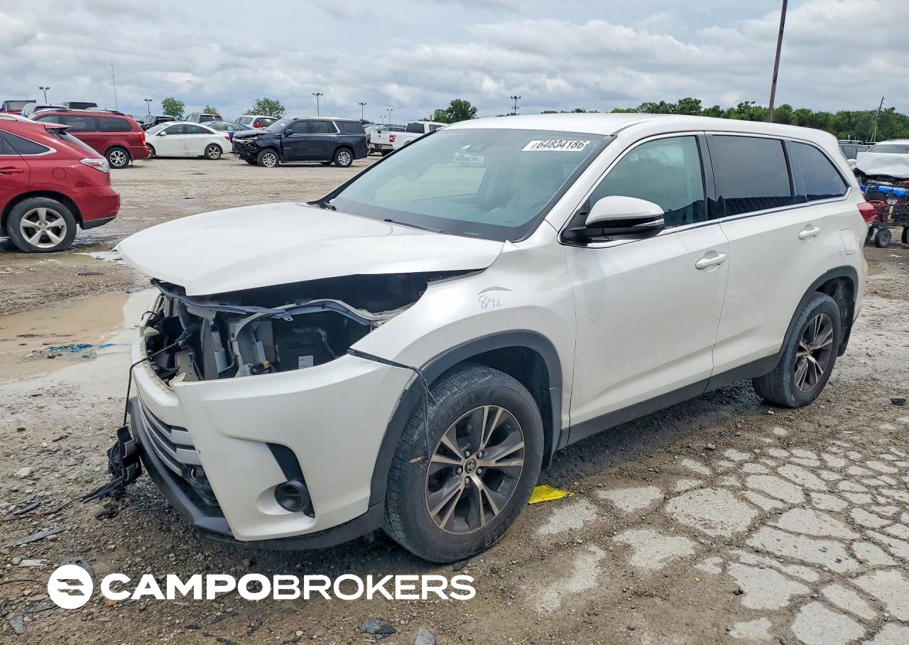 2019 Toyota Highlander Le, daño Frontal, Copart lote 64834186