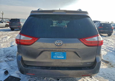 2019 Toyota Sienna Xle, uszkodzenie: Przód, Copart lot 95900565, zdjęcie 6 z 6