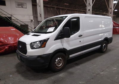 2019 Ford Transit-150, daño Normal Wear & Tear, Iaai lote 45774280, foto 2 de 18