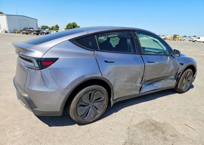 2026 Tesla Model Y, daño Lateral, Copart lote 60520346, foto 3 de 6