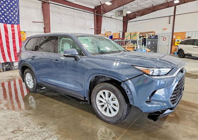 2024 Toyota Grand Highlander Xle, uszkodzenie: Przód, Copart lot 64690646, zdjęcie 4 z 6