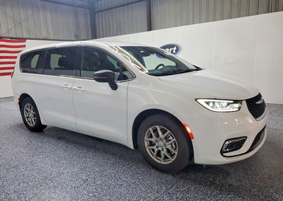 2026 Chrysler Pacifica Select, daño Trasero, Copart lote 63294286, foto 4 de 6