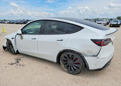 2024 Tesla Model Y, daño Frontal, Copart lote 55862656, foto 2 de 13