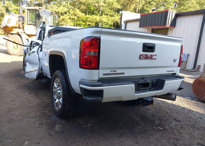 2019 Gmc Sierra 2500hd Denali, daño Storm Damage, Iaai lote 45868539, foto 3 de 16