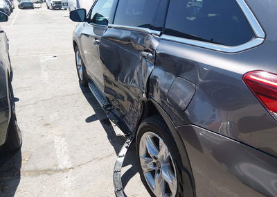 2019 Toyota Highlander Limited, daño Lateral izquierdo, Iaai lote 45458316, foto 6 de 6