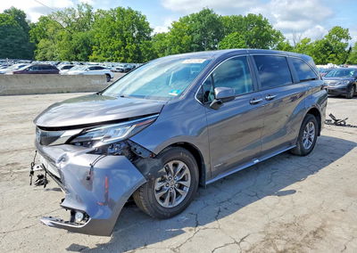 2021 Toyota Sienna Xle, daño Frontal, Copart lote 64911256