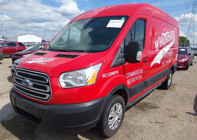 2019 Ford Transit-250, daño Engine Burn, Iaai lote 45476351, foto 2 de 11
