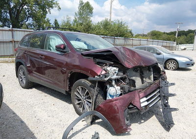 2019 Toyota Highlander Xle, пошкодження: Передня частина, Iaai лот 45594517