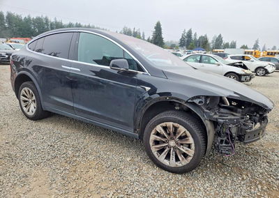 2020 Tesla Model X, daño Frontal, Copart lote 65648386, foto 4 de 6