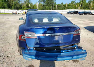 2020 Tesla Model S, daño Trasero, Copart lote 65787746, foto 6 de 13