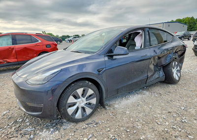 2024 Tesla Model Y, uszkodzenie: Drobne wgniecenia/zarysowania, Copart lot 59000216, zdjęcie 1 z 13