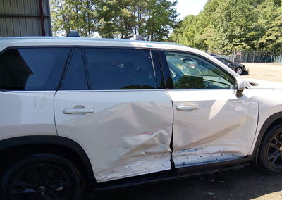 2024 Toyota Grand Highlander Hybrid Limited, Right Side damage, Iaai lot 45899525, photo 6 of 6