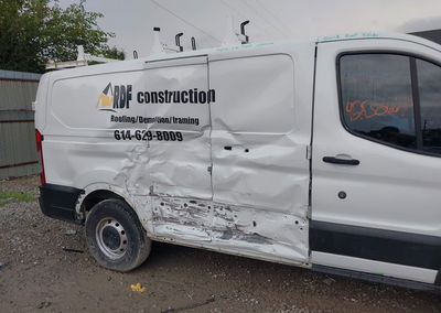 2019 Ford Transit-250, daño Lateral derecho, Iaai lote 45830667, foto 6 de 17