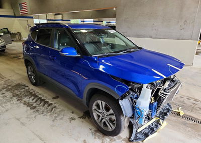 2021 Kia Seltos S, daño Frontal, Copart lote 63037636, foto 4 de 14