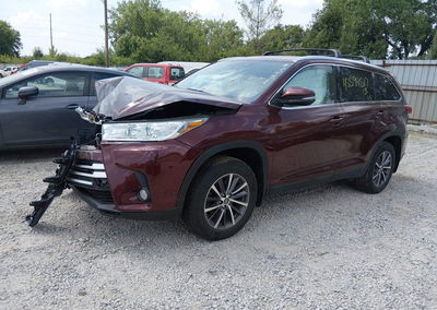 2019 Toyota Highlander Xle, пошкодження: Передня частина, Iaai лот 45594517, фото 2 з 6