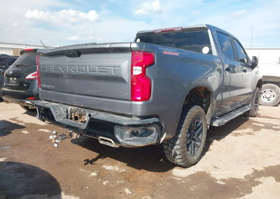 2021 Chevrolet Silverado 1500 4wd  Short Bed Lt Trail Boss, daño Left & Right Side, Iaai lote 45301346, foto 4 de 6