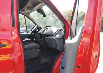 2019 Ford Transit-250, daño Engine Burn, Iaai lote 45476351, foto 5 de 11
