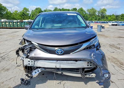 2021 Toyota Sienna Xle, daño Frontal, Copart lote 64911256, foto 5 de 6