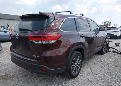 2019 Toyota Highlander Xle, пошкодження: Передня частина, Iaai лот 45594517, фото 4 з 6