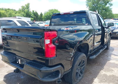 2021 Chevrolet Silverado 1500, daño Volcadura, Iaai lote 45235084, foto 4 de 6