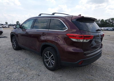2019 Toyota Highlander Xle, пошкодження: Передня частина, Iaai лот 45594517, фото 3 з 6