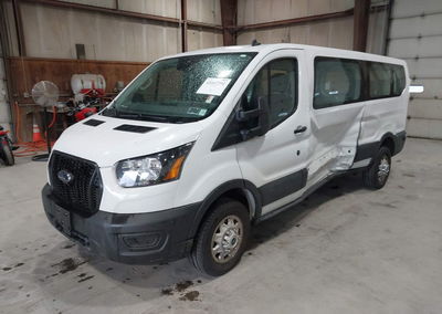 2024 Ford Transit-250, daño Lateral izquierdo, Iaai lote 45167392, foto 2 de 6