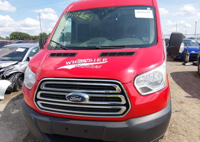 2019 Ford Transit-250, daño Engine Burn, Iaai lote 45476351, foto 6 de 11