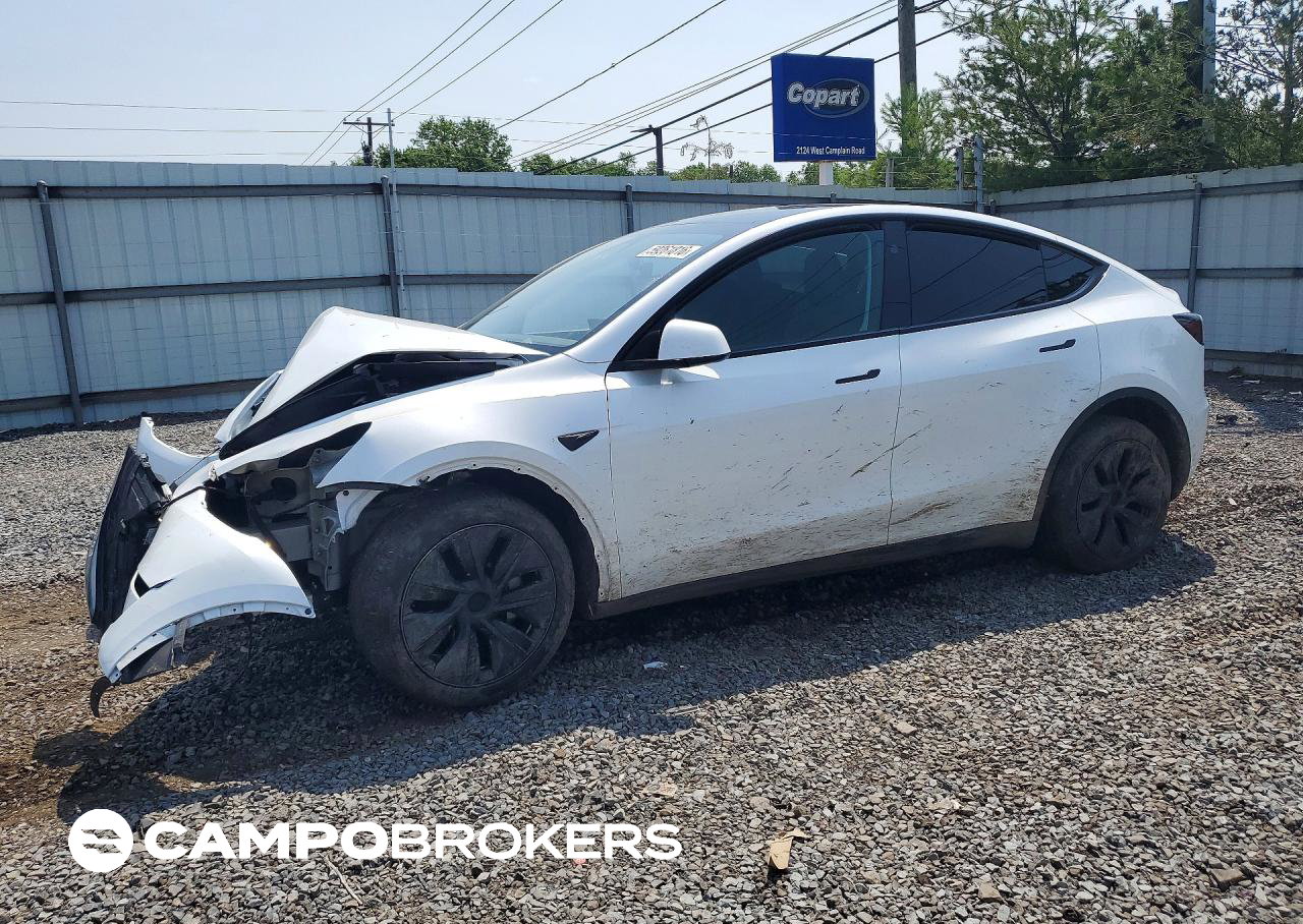 2025 Tesla Model Y, Front End damage, Copart lot 59261816