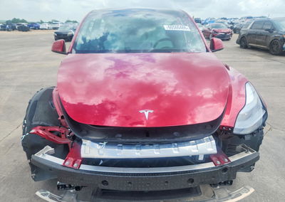 2025 Tesla Model Y, daño Frontal, Copart lote 60500486, foto 5 de 15