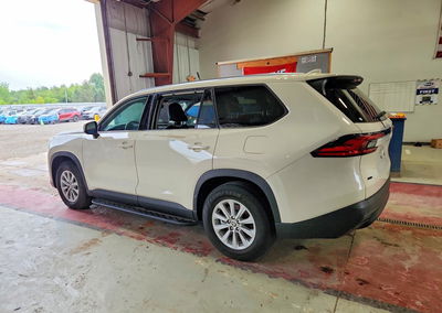 2024 Toyota Grand Highlander Xle, daño Vandalismo, Copart lote 68112255, foto 2 de 6
