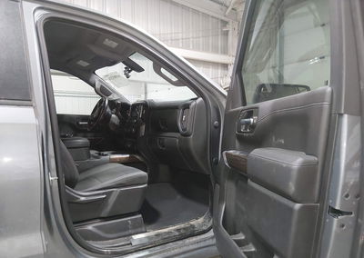 2021 Chevrolet Silverado 1500 4wd  Short Bed Lt Trail Boss, uszkodzenie: Przód, Iaai lot 44903224, zdjęcie 5 z 17