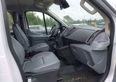 2019 Ford Transit-150 Xl, daño Frontal, Iaai lote 45681578, foto 5 de 6