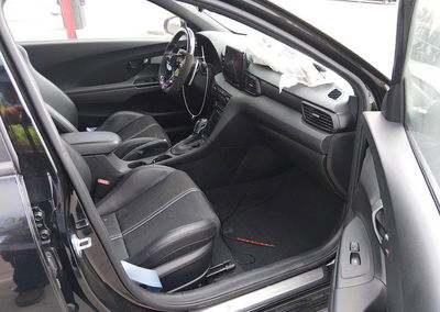2022 Hyundai Veloster N, daño Frontal, Iaai lote 45621070, foto 5 de 6